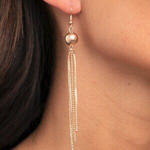 Paparazzi Jewelry Accessories - SLEEK-ing Revenge - Gold Earrings - Vintage